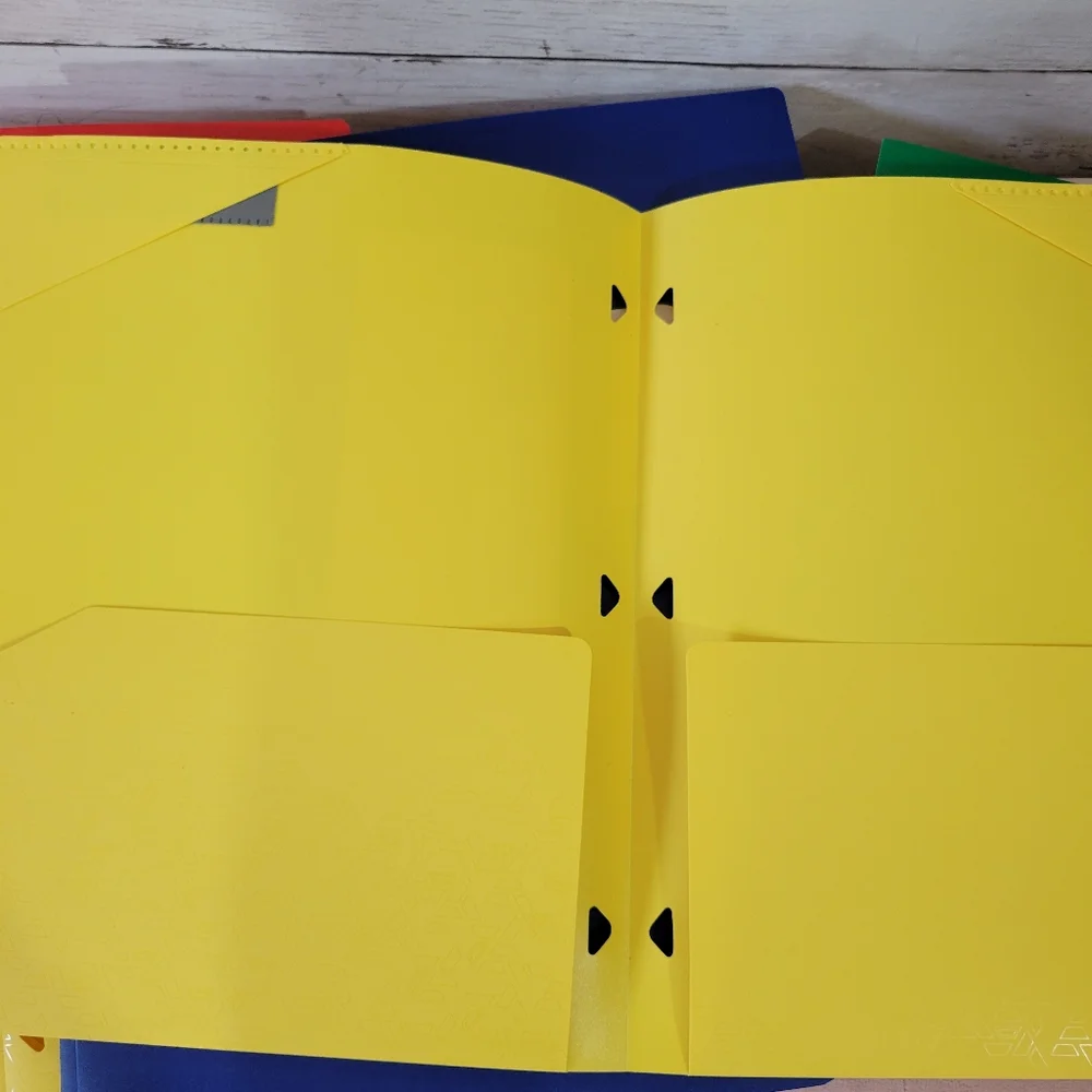 (12) 2 Pocket Portfolio‎ Plastic Folders Bundle of 12 (3 Five Star, 9 Up & Up)